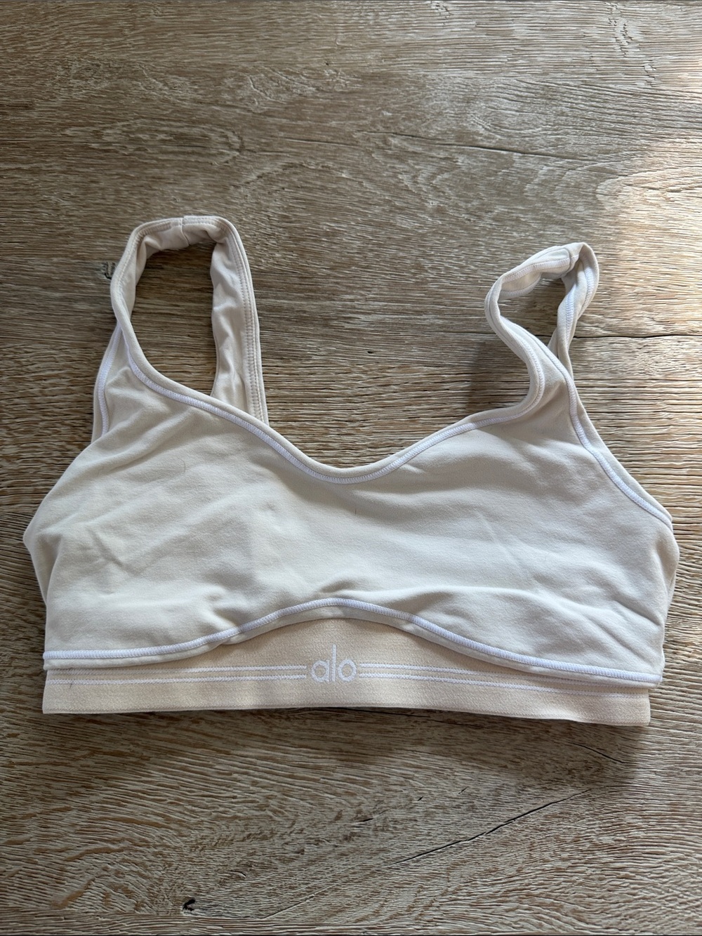 ALO Yoga Cream Light Support Sports Bra
